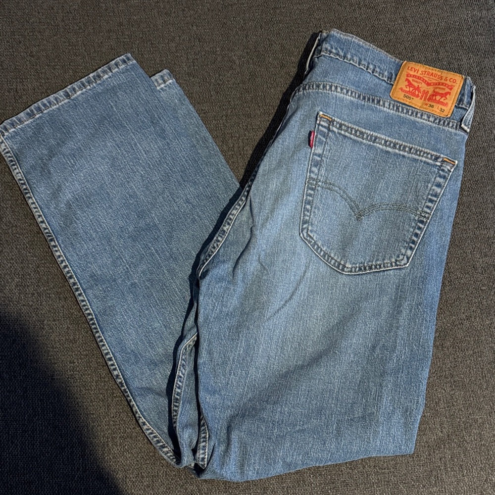 Levi's Classic Straight Men's Jeans in Light Blue